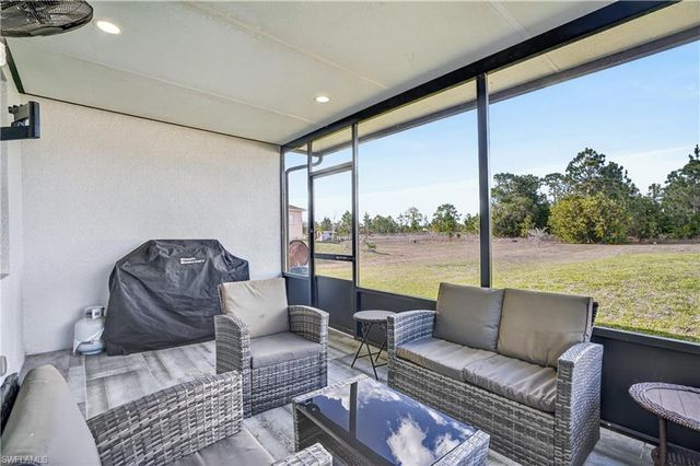 2661 43rd AVE NE, Naples, FL 34120