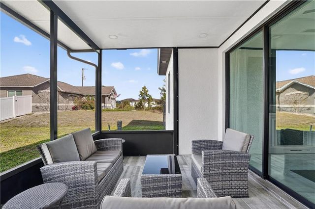 2661 43rd AVE NE, Naples, FL 34120