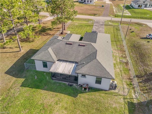 2661 43rd AVE NE, Naples, FL 34120