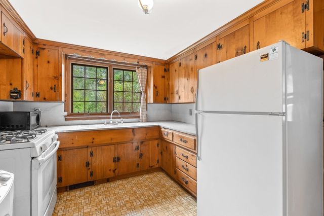 55 Second Brook St, Kingston, MA 02364