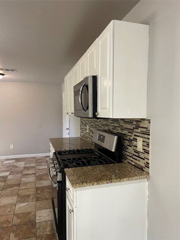 6912 Heritage Lane, Fort Worth, TX 76134