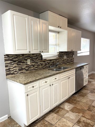 6912 Heritage Lane, Fort Worth, TX 76134