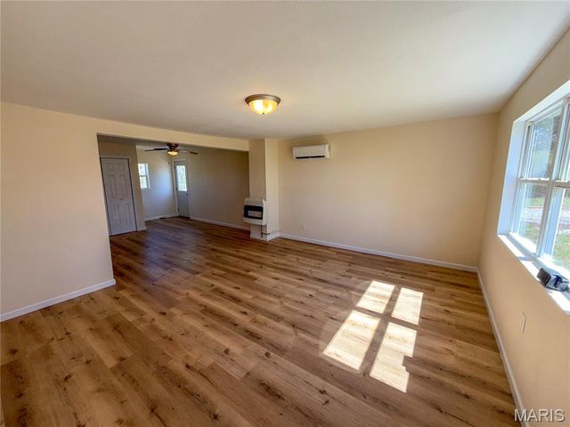 8 E hwy, Steelville, MO 65565