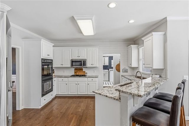 204 Carrington Estates Court, Woodstock, GA 30188