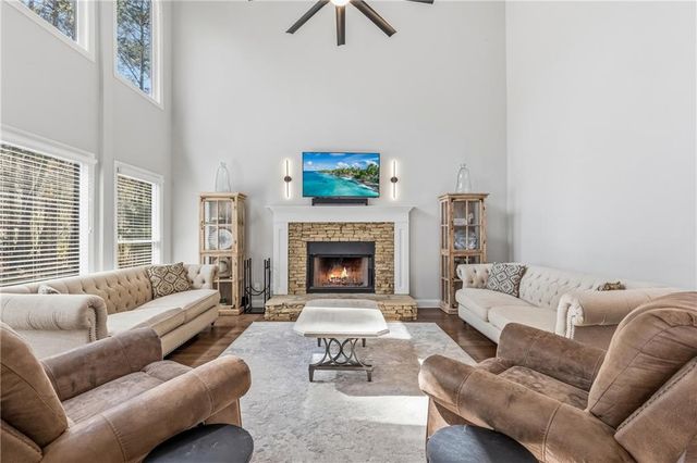 204 Carrington Estates Court, Woodstock, GA 30188