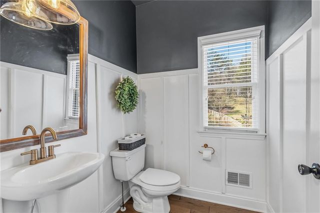 204 Carrington Estates Court, Woodstock, GA 30188