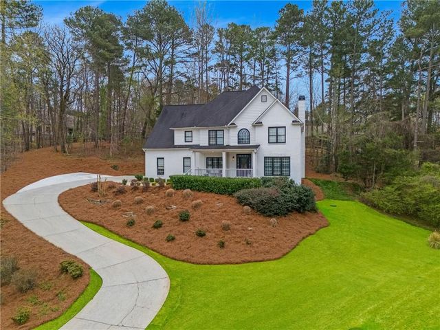 204 Carrington Estates Court, Woodstock, GA 30188