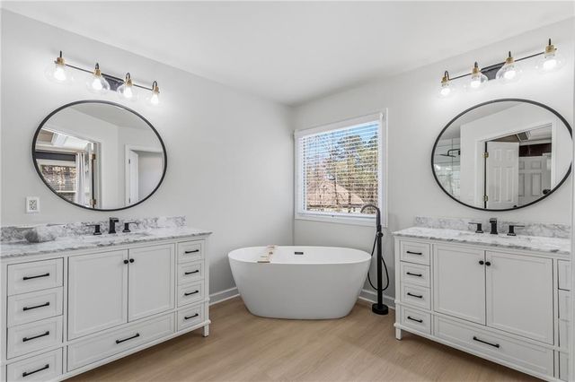 204 Carrington Estates Court, Woodstock, GA 30188