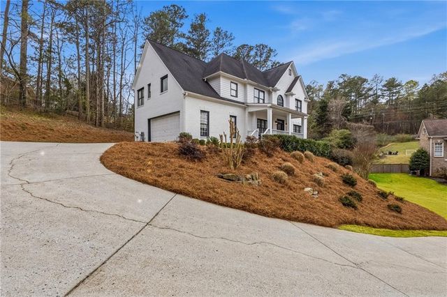 204 Carrington Estates Court, Woodstock, GA 30188