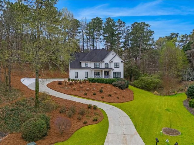 204 Carrington Estates Court, Woodstock, GA 30188