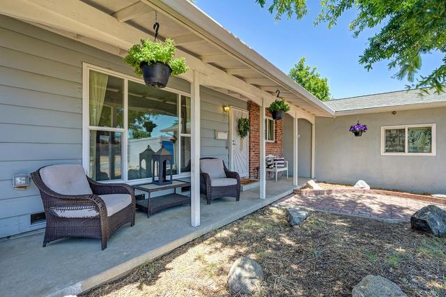 9125 Cecile Way, Sacramento, CA 95826