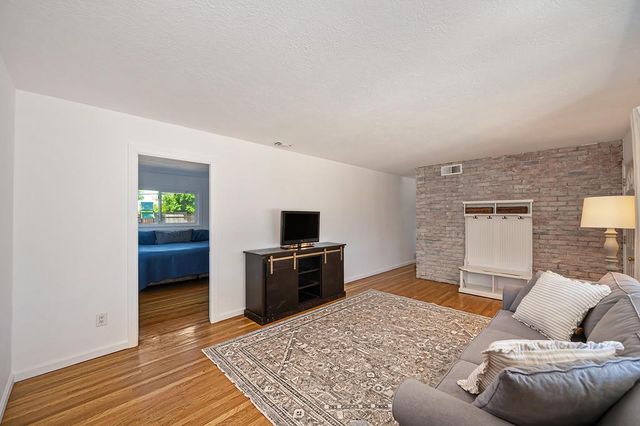 9125 Cecile Way, Sacramento, CA 95826