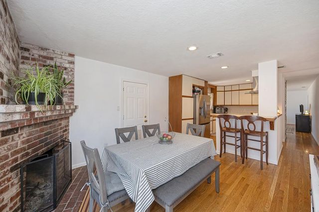 9125 Cecile Way, Sacramento, CA 95826