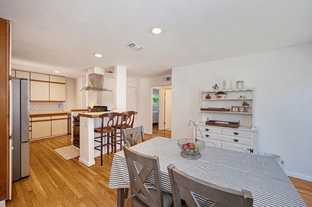 9125 Cecile Way, Sacramento, CA 95826