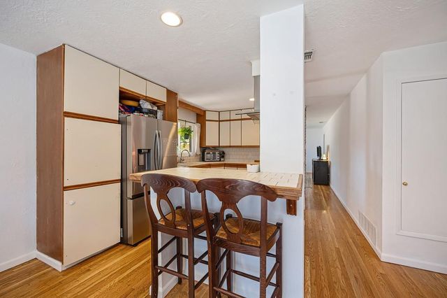 9125 Cecile Way, Sacramento, CA 95826
