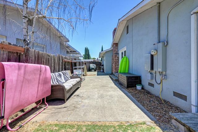 9125 Cecile Way, Sacramento, CA 95826
