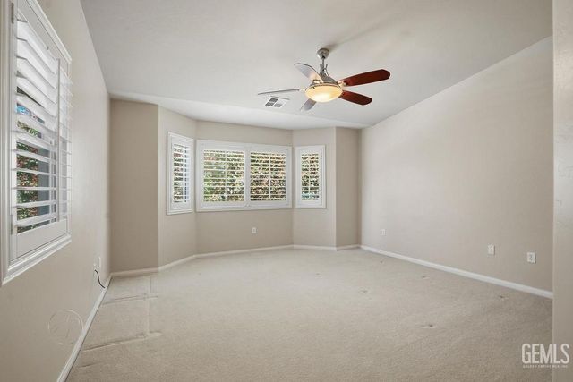 11708 Indian Hawthorne Street, Bakersfield, CA 93311