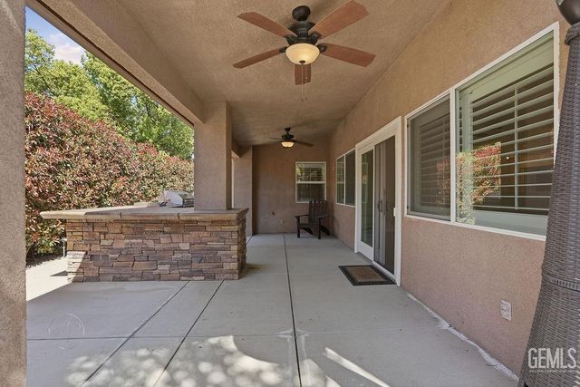 11708 Indian Hawthorne Street, Bakersfield, CA 93311