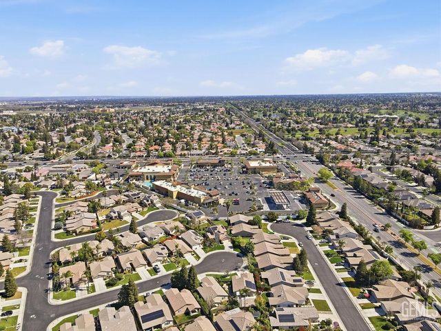 11708 Indian Hawthorne Street, Bakersfield, CA 93311