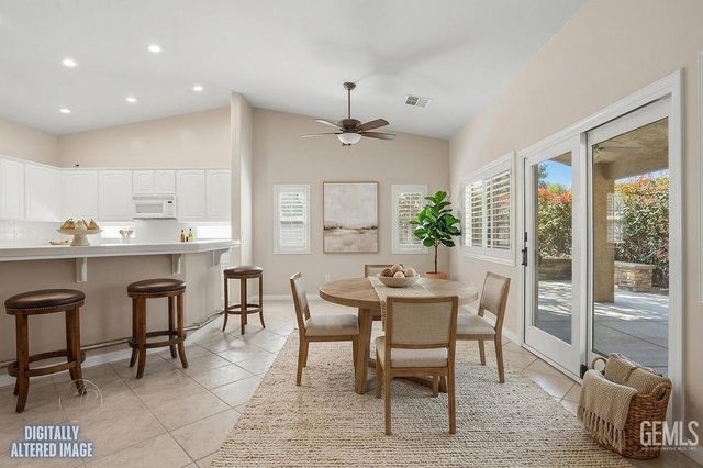 11708 Indian Hawthorne Street, Bakersfield, CA 93311