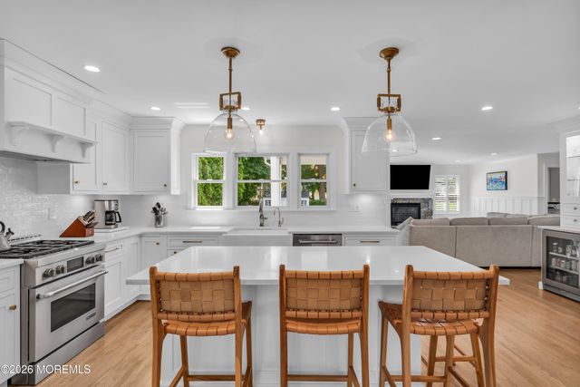 118 Hendrickson Place, Fair Haven, NJ 07704