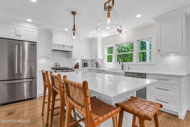 118 Hendrickson Place, Fair Haven, NJ 07704