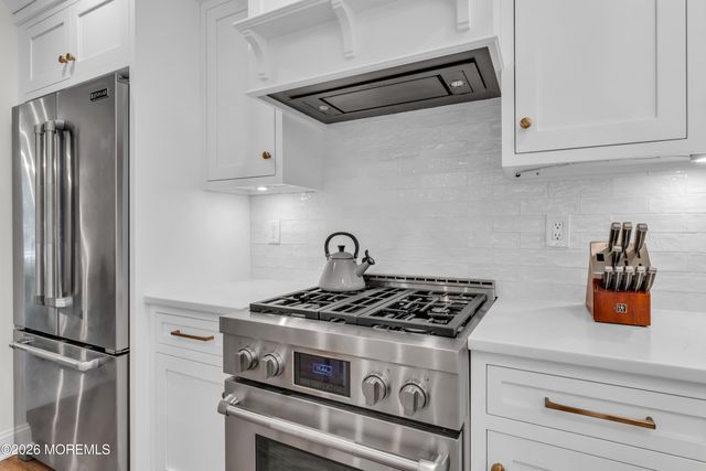 118 Hendrickson Place, Fair Haven, NJ 07704