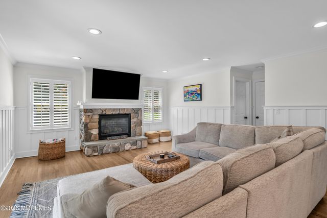 118 Hendrickson Place, Fair Haven, NJ 07704