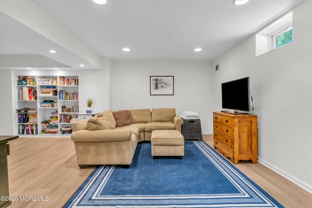 118 Hendrickson Place, Fair Haven, NJ 07704