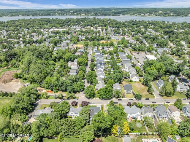 118 Hendrickson Place, Fair Haven, NJ 07704