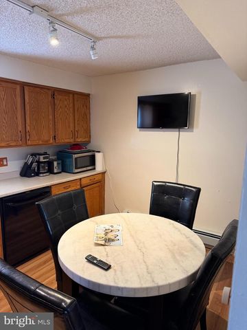 527 MARTIN LUTHER KING AVE, Pleasantville, NJ 08232