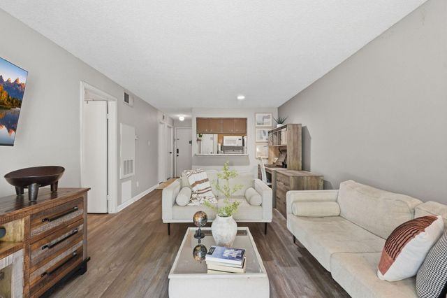 13151 Walden Road 120, Montgomery, TX 77356
