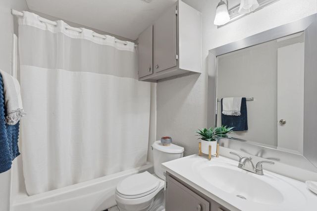 13151 Walden Road 120, Montgomery, TX 77356
