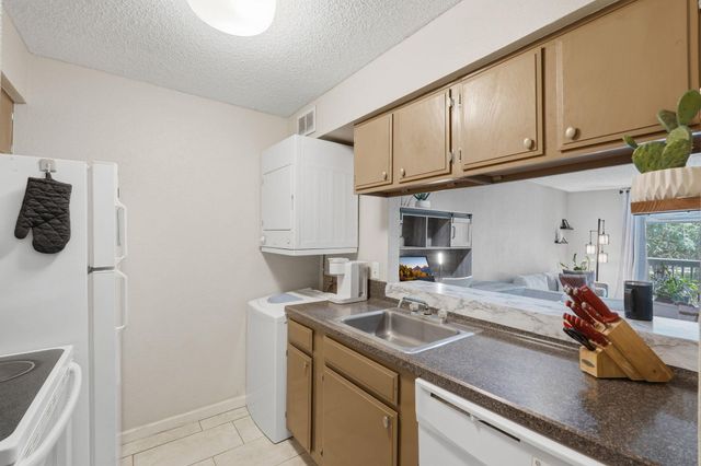 13151 Walden Road 120, Montgomery, TX 77356