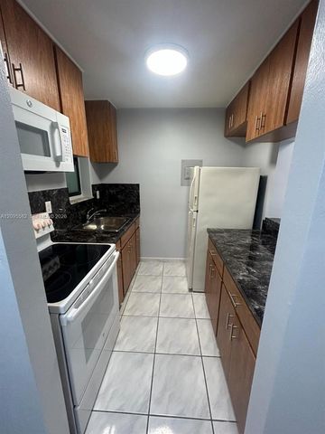 1530 SW 2nd Street 104, Miami, FL 33135