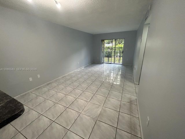 1530 SW 2nd Street 104, Miami, FL 33135