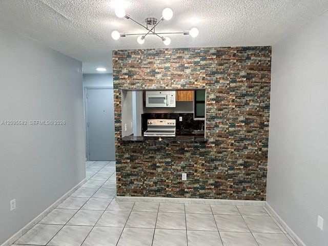 1530 SW 2nd Street 104, Miami, FL 33135