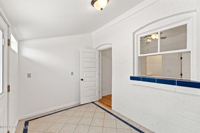 712 W Court Avenue, Las Cruces, NM 88005