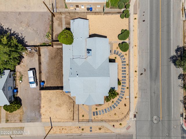 712 W Court Avenue, Las Cruces, NM 88005