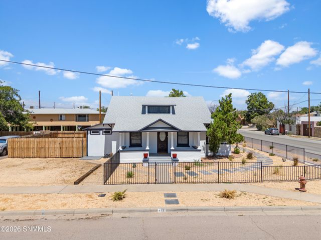 712 W Court Avenue, Las Cruces, NM 88005