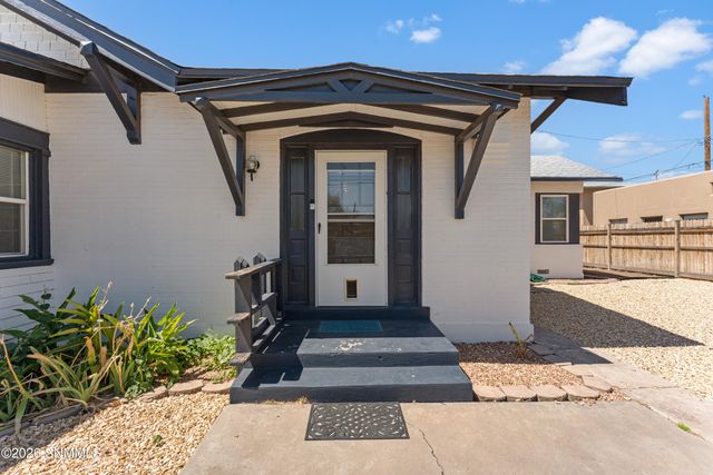 712 W Court Avenue, Las Cruces, NM 88005