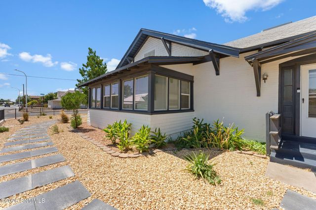 712 W Court Avenue, Las Cruces, NM 88005
