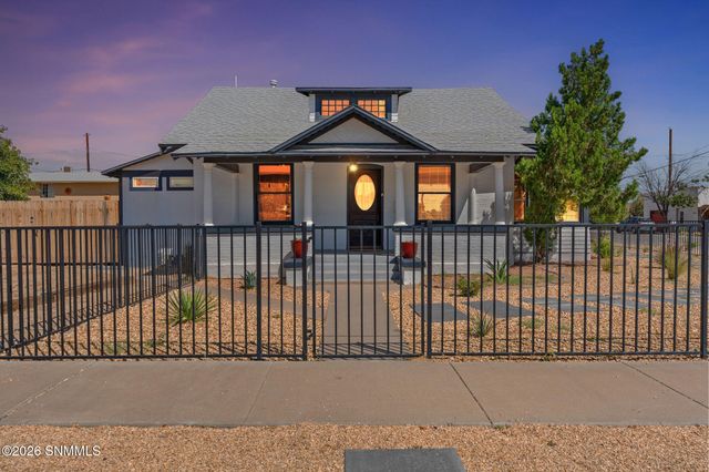 712 W Court Avenue, Las Cruces, NM 88005