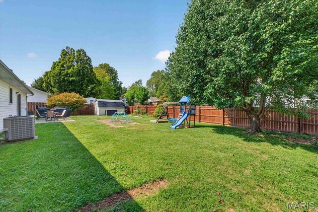 509 Thistle Lane, Swansea, IL 62226