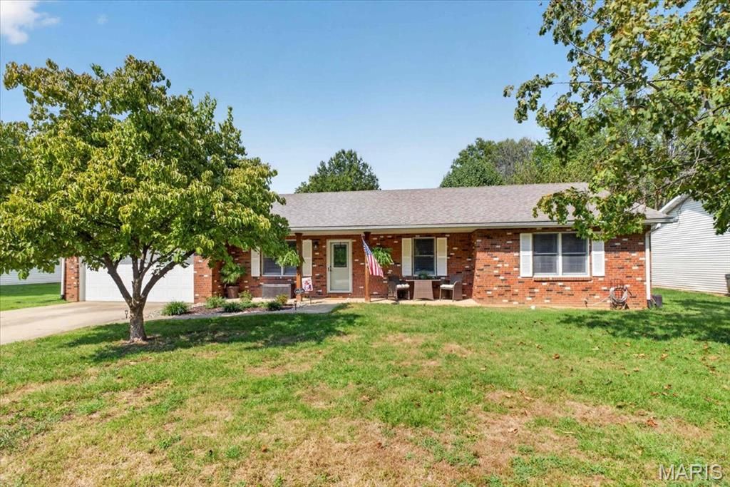 509 Thistle Lane, Swansea, IL 62226