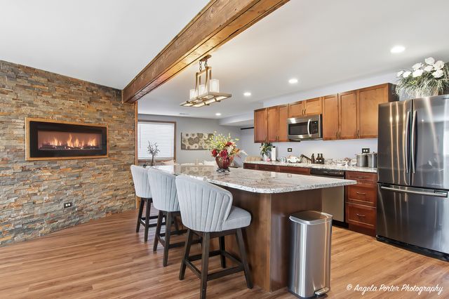 2165 Walnut Glen Boulevard, Island Lake, IL 60042