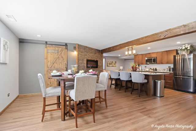 2165 Walnut Glen Boulevard, Island Lake, IL 60042