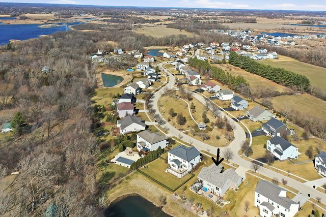 2165 Walnut Glen Boulevard, Island Lake, IL 60042