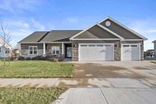 5550 N AMETHYST DRIVE, Appleton, WI 54913