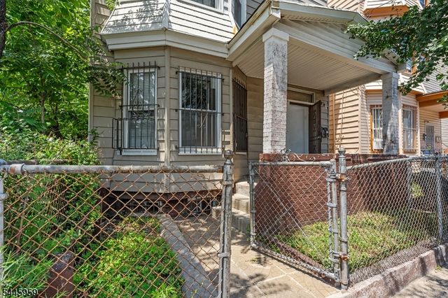 681 S 11Th St 3, Newark City, NJ 07103